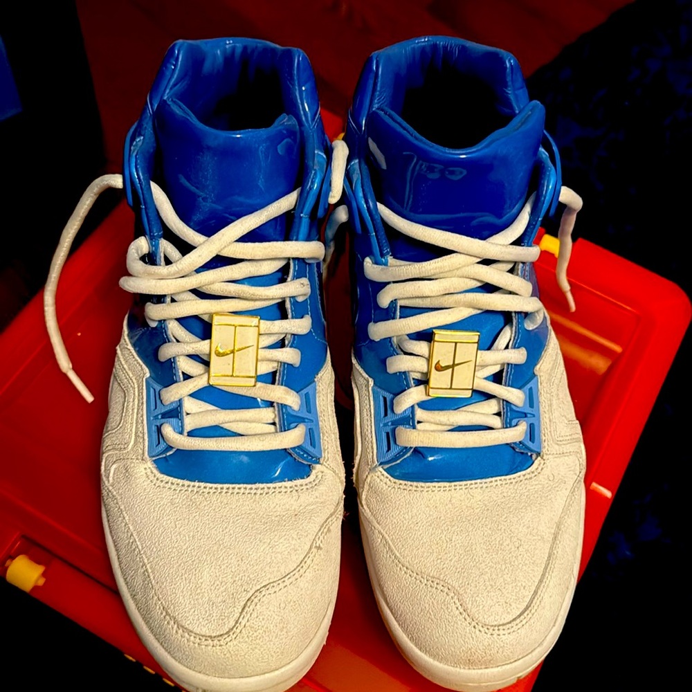 Nike Air Tech Challenge II, colors: red white and blue. Box not included
